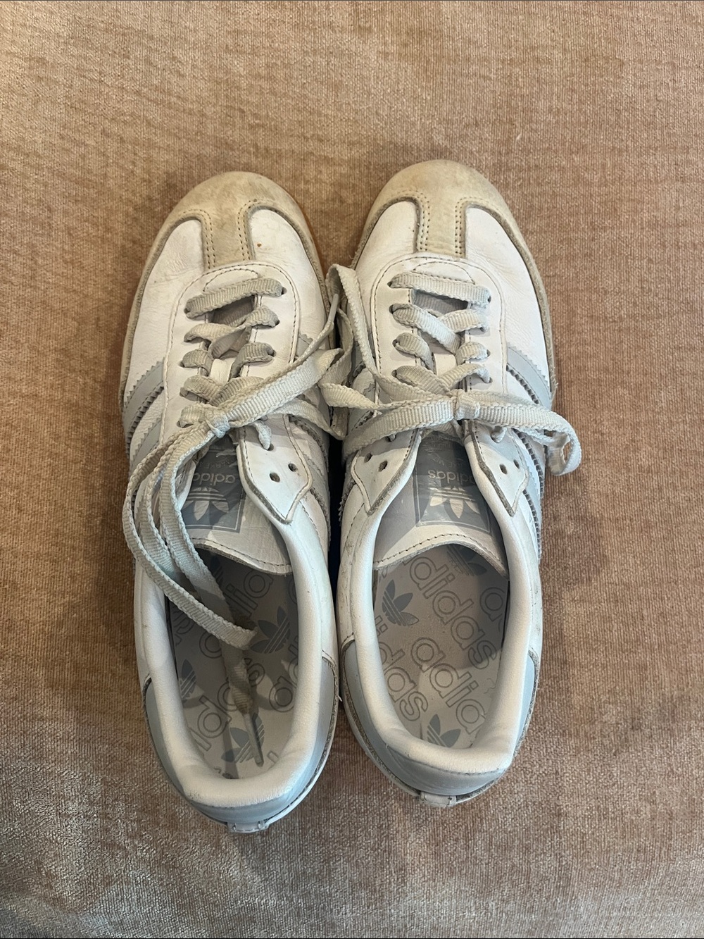 adidas womens White and Light Gray Low-Top Sambas 8.5